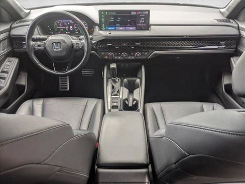 Used 2025 Honda Accord Sport image 17