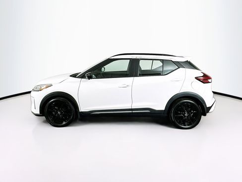 Used 2023 Nissan Kicks SR image 4