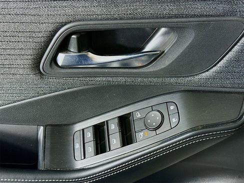 Certified 2023 Nissan Rogue SV image 23