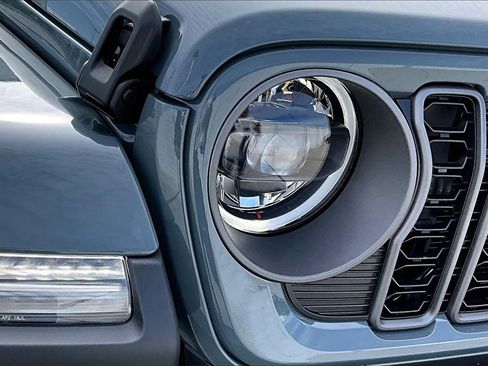 New 2026 Jeep Gladiator Sport image 22