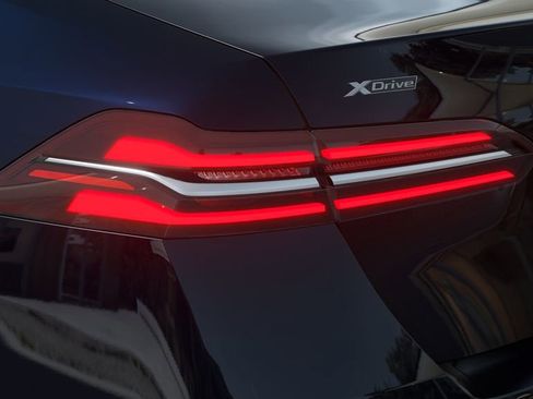 Used 2026 BMW 530i xDrive w/ M Sport Package image 34