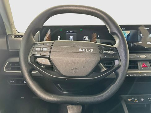 Used 2025 Kia K4 FWD image 18