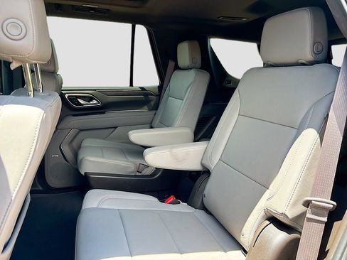 Used 2024 Chevrolet Tahoe Z71 w/ Luxury Package AWD/4WD image 26