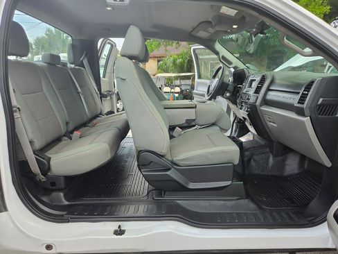 Used 2018 Ford F250 XL w/ Power Equipment Group AWD/4WD image 15