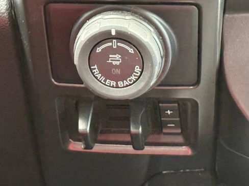 Used 2016 Ford F150 Lariat w/ Equipment Group 502A Luxury AWD/4WD image 26