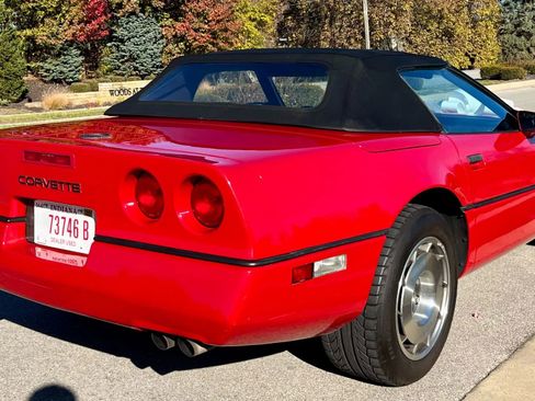 Used 1987 Chevrolet Corvette Convertible image 7