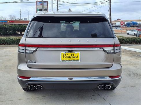 Used 2020 Lincoln Aviator Reserve w/ Equipment Group 201A image 5