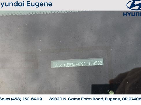 Used 2016 Hyundai Santa Fe SE image 2