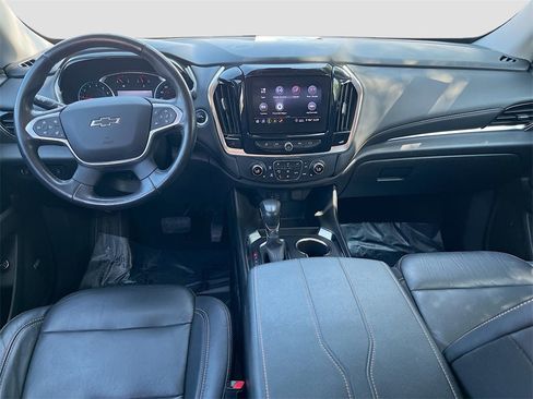 Used 2021 Chevrolet Traverse RS image 24