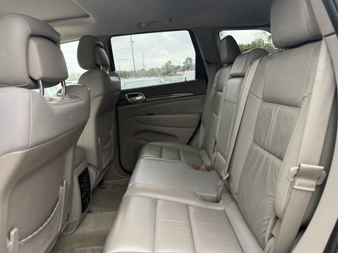 Used 2011 Jeep Grand Cherokee Laredo image 17