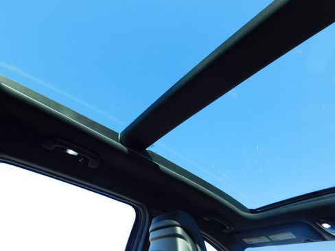 Used 2025 Kia Sportage X-Line w/ Premium Package image 6