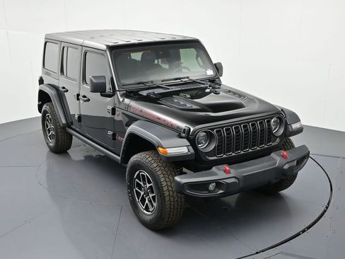 Used 2024 Jeep Wrangler Unlimited Rubicon AWD/4WD image 22