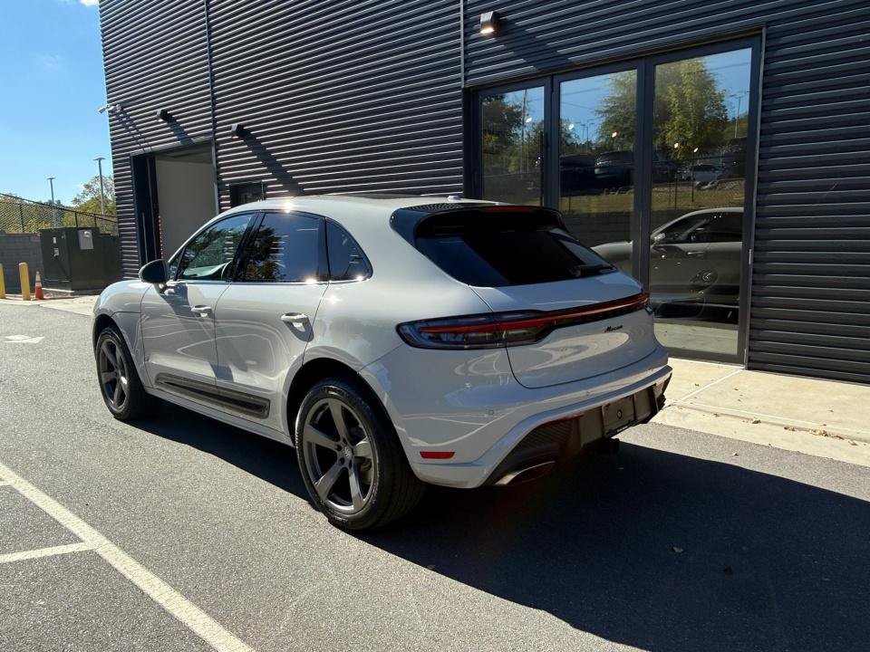 Certified 2026 Porsche Macan Turbo AWD/4WD image 3