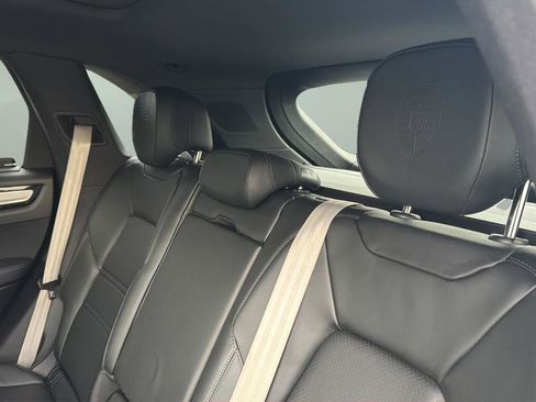 Used 2023 Porsche Cayenne Platinum Edition image 16