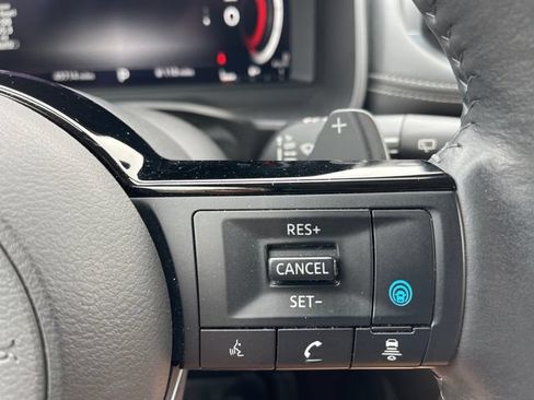 Used 2021 Nissan Rogue Platinum AWD/4WD image 26