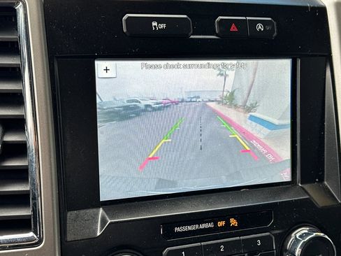 Used 2017 Ford F150 Lariat w/ Trailer Tow Package image 19