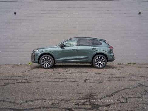New 2026 Audi Q3 quattro 2.0T AWD/4WD image 3