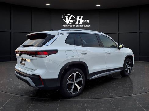 New 2026 Volkswagen Tiguan SE AWD/4WD image 3