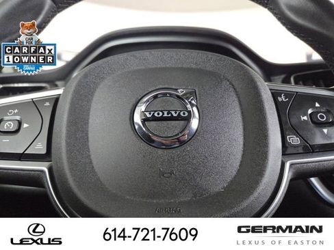 Used 2024 Volvo XC60 B5 Core image 25