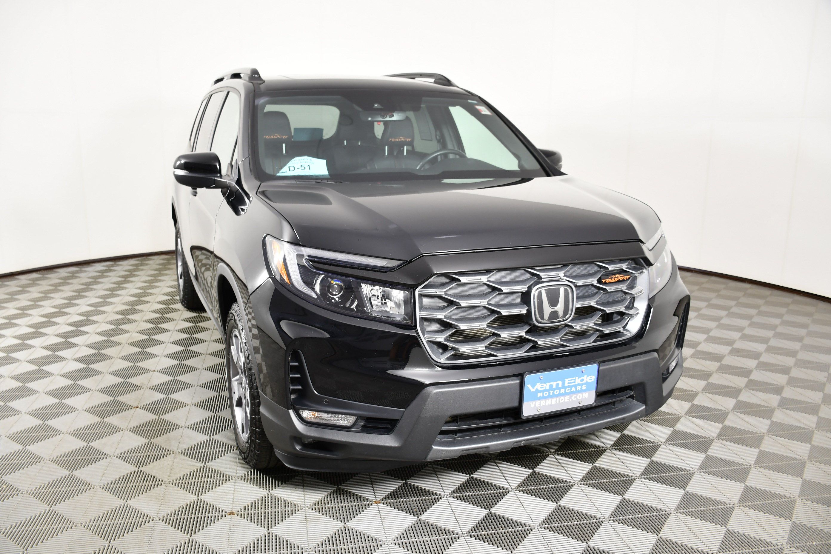 Certified 2023 Honda Passport TrailSport image 3