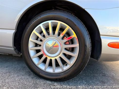 Used 2005 Ford Thunderbird Deluxe image 37