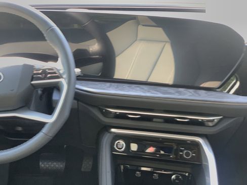 Used 2025 Audi Q5 Premium Plus w/ Premium Plus AWD/4WD image 26