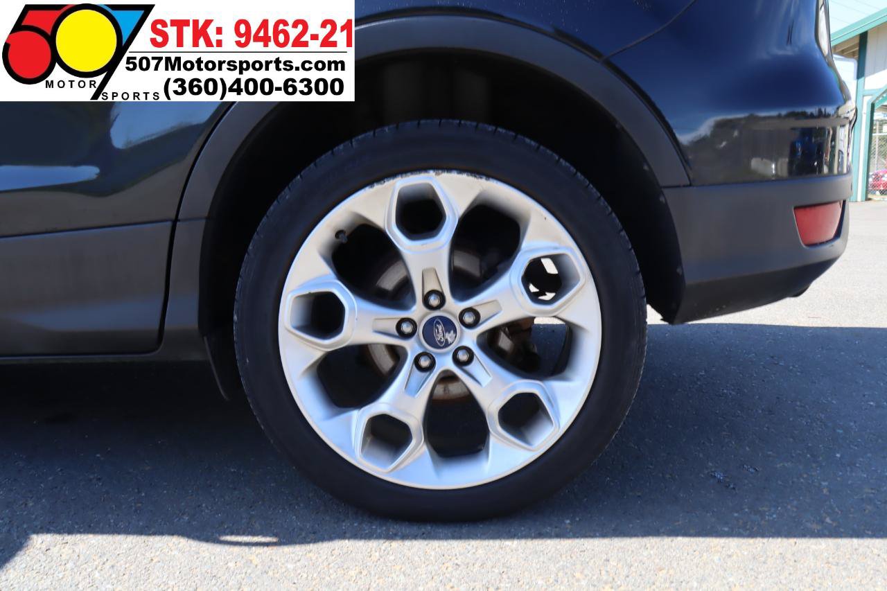 Used 2015 Ford Escape Titanium w/ Equipment Group 301A AWD/4WD image 23