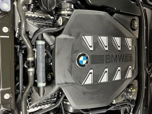 Used 2024 BMW 760i xDrive w/ Executive Package image 24