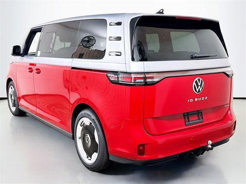 New 2025 Volkswagen ID. Buzz Pro S Plus image 3