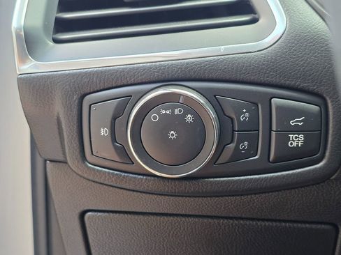 Used 2022 Ford Edge Titanium image 46