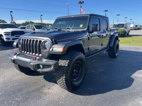 Used 2023 Jeep Gladiator Mojave w/ Trailer Tow Package AWD/4WD image 4