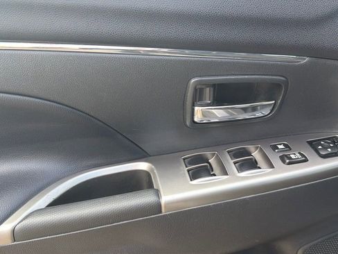 Used 2024 Mitsubishi Outlander Sport ES image 15