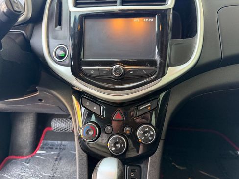 Used 2017 Chevrolet Sonic LT w/ Convenience Package image 18