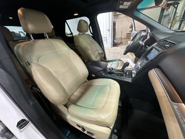 Used 2016 Ford Explorer Limited w/ Equipment Group 301A AWD/4WD image 32