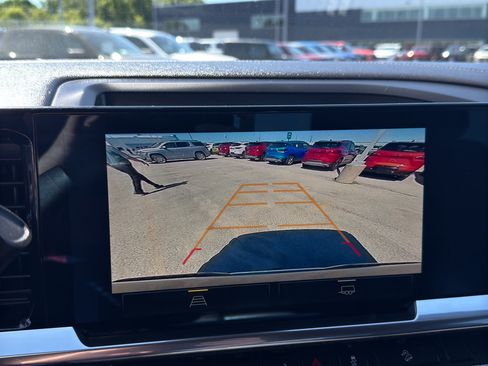 Certified 2022 Chevrolet Silverado 1500 LT AWD/4WD image 20