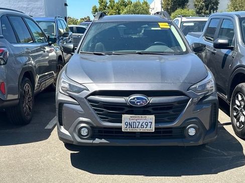 Used 2024 Subaru Outback Premium AWD/4WD image 3