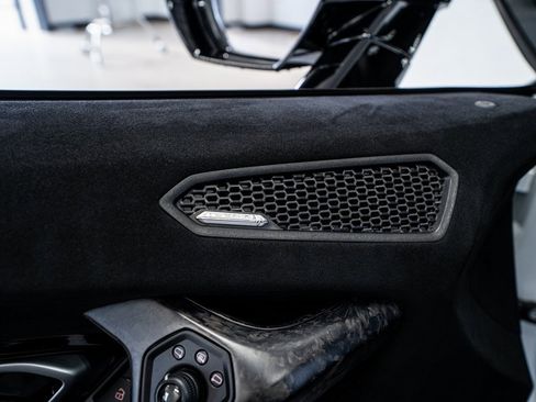 Used 2018 Lamborghini Huracan Performante image 41