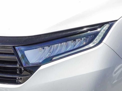 Used 2023 Honda Odyssey Sport image 8