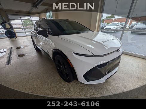 Used 2024 Chevrolet Equinox EV RS FWD image 1