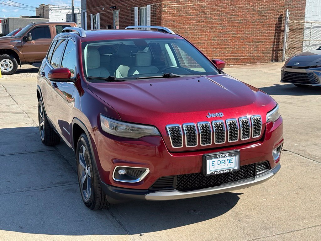 Used 2019 Jeep Cherokee Limited AWD/4WD image 3