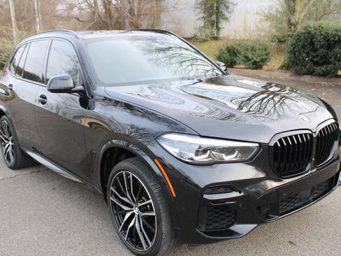 Used 2022 BMW X5 M50i AWD/4WD image 5