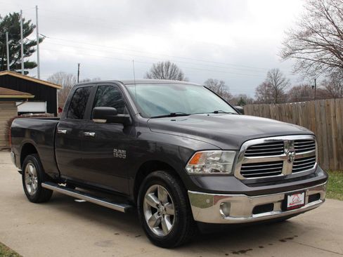 Used 2018 RAM 1500 Big Horn image 2