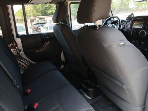 Used 2017 Jeep Wrangler Unlimited Sport w/ Quick Order Package 24S AWD/4WD image 13