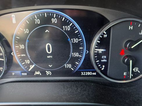 Used 2024 Buick Enclave Premium image 22