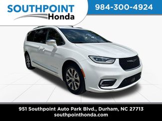 Used 2022 Chrysler Pacifica Pinnacle FWD 360° Tour
