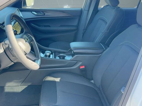 New 2025 Jeep Grand Cherokee Laredo w/ Luxury Tech Group I image 4