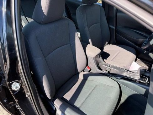 Used 2024 Toyota Corolla LE FWD image 11