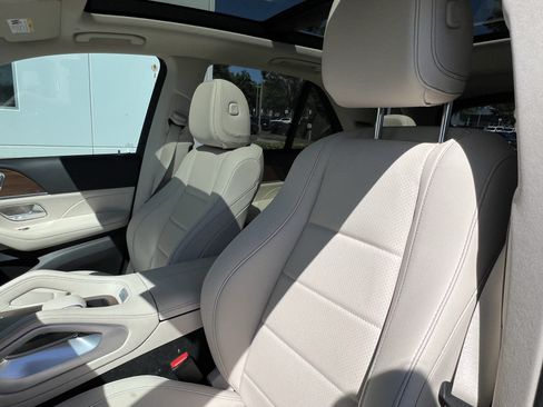 Used 2022 Mercedes-Benz GLE 350 4MATIC image 16