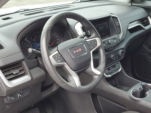 Certified 2023 GMC Terrain SLE w/ Driver Convenience Package FWD image 9