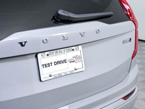 Certified 2025 Volvo XC90 B5 Core AWD/4WD image 39